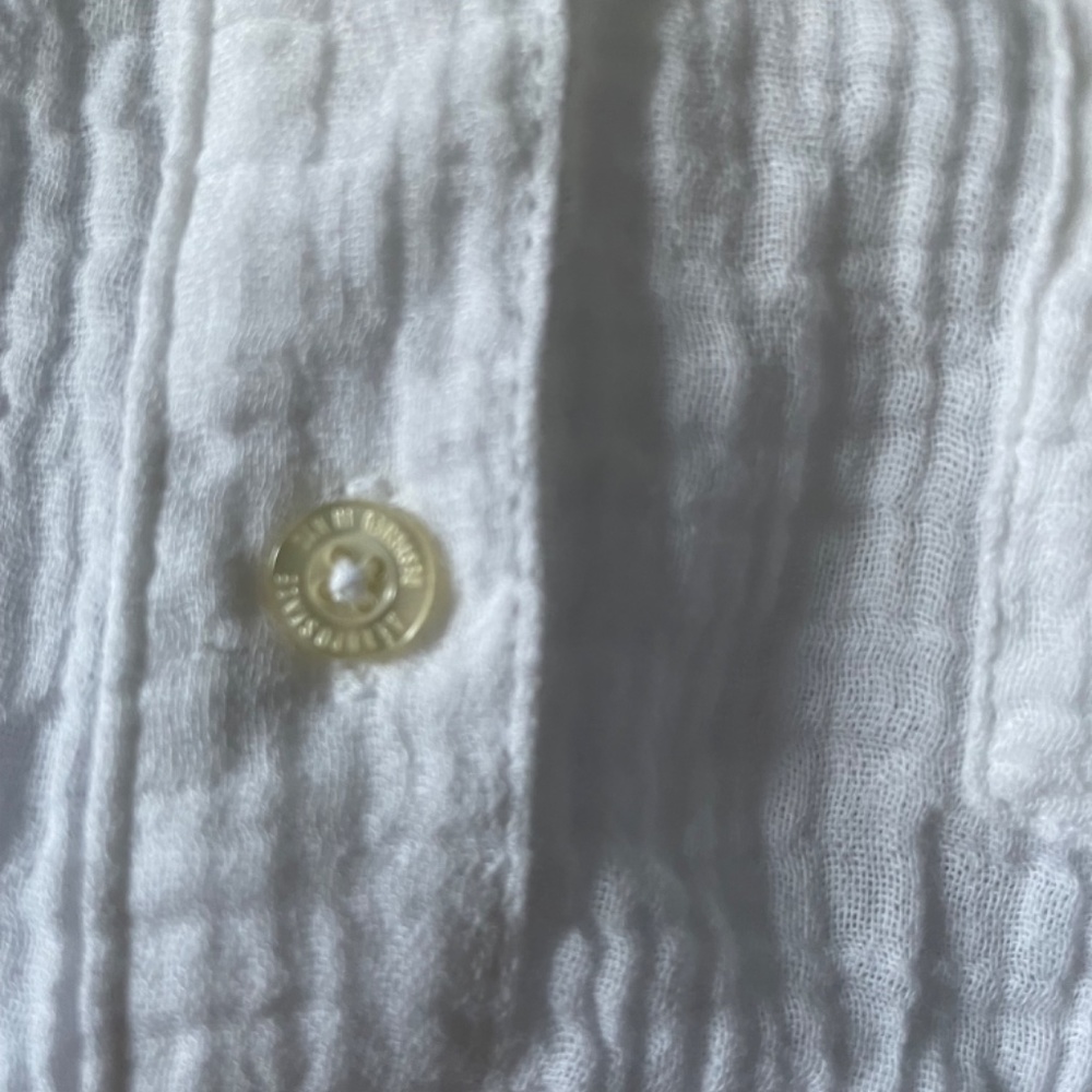 White button up - Picture 2 of 4